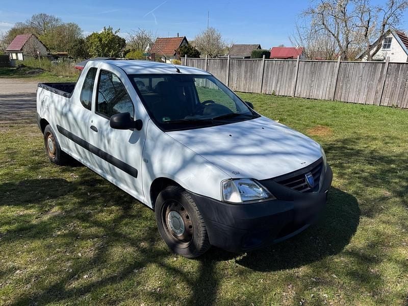 Gebraucht Dacia Pick up 68 PS (50 kW) 2009 Weiß Pickup