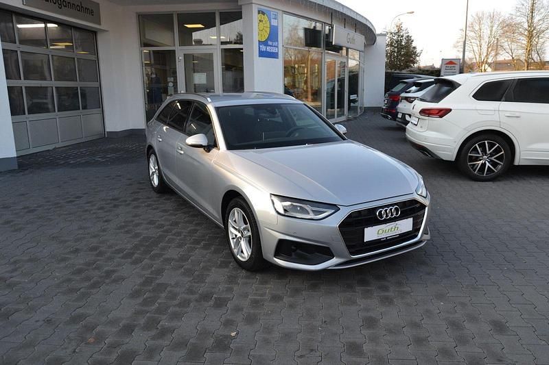 Second-hand Audi A4 Sport 163 CP (119 kW) 2023 Argintiu Break