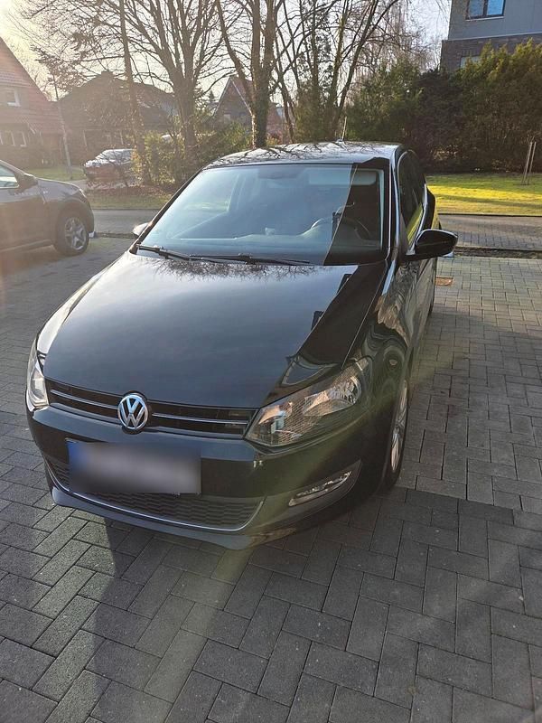 Schwarz Gebraucht 2011 VW Polo Style Kleinwagen | 5.000 € (Etwas zu teuer) - Bild 1/4