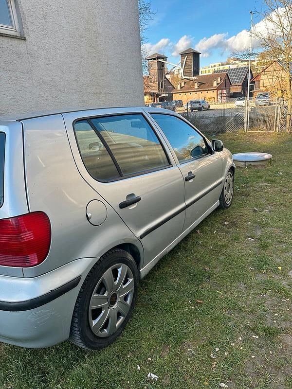 Gebraucht VW Polo 70 PS (51 kW) 2000 Silber Kombi
