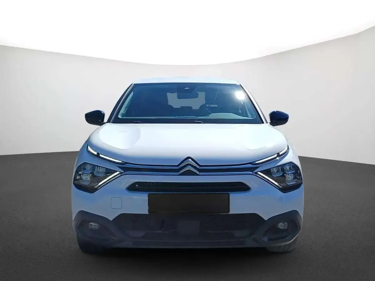Gebraucht Citroën C4 Feel 131 PS (96 kW) 2023 Weiß Limousine