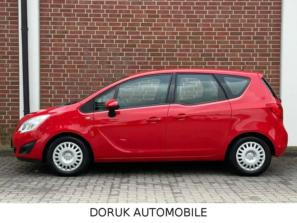 Gebraucht Opel Meriva Edition 101 PS (74 kW) 2013 Rot Van / Kleinbus
