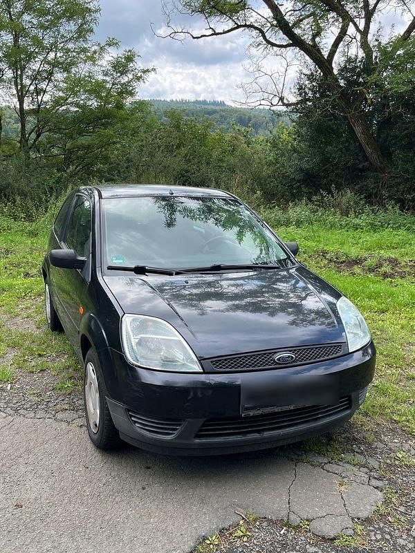 Schwarz Gebraucht 2003 Ford Fiesta Kleinwagen | 500 € - Bild 1/4