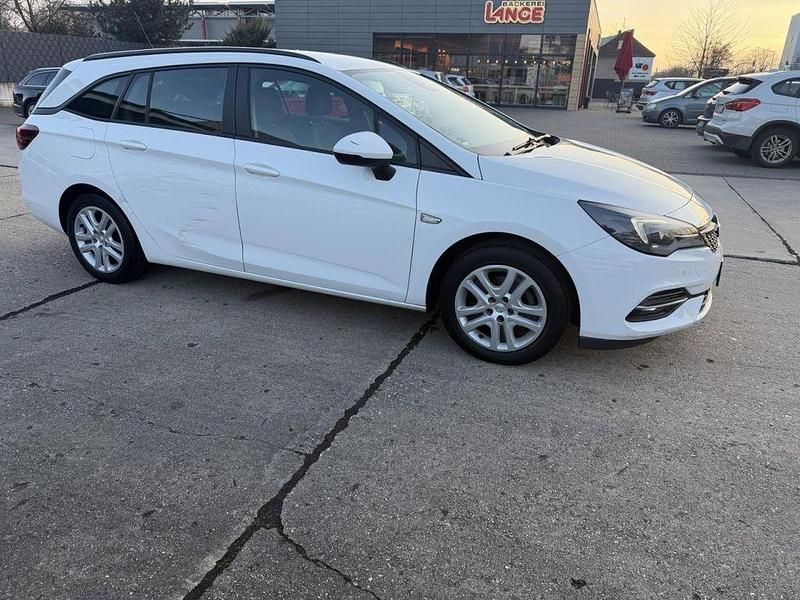 Gebraucht Opel Astra Business Elegance 105 PS (77 kW) 2020 Weiß Kombi