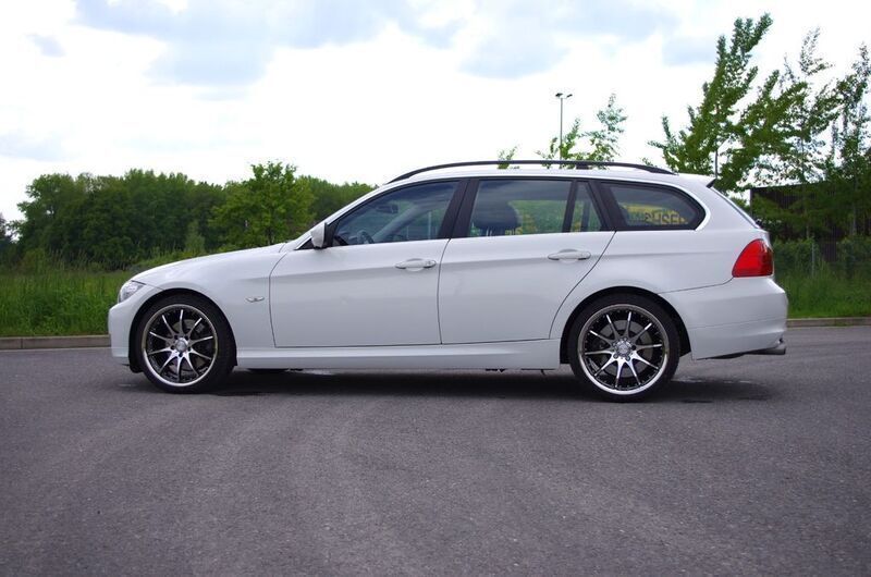 Gebraucht BMW 330 245 PS (180 kW) 2010 Weiß Kombi