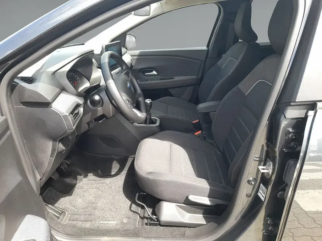 Gebraucht Dacia Jogger 101 PS (74 kW) 2022 Grau Van / Kleinbus