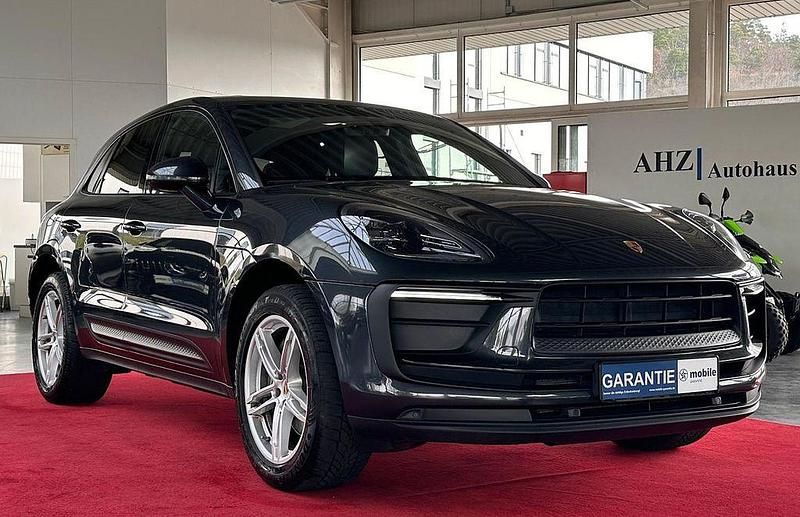 Gebraucht Porsche Macan 265 PS (194 kW) 2022 Vulkangraumetallic SUV
