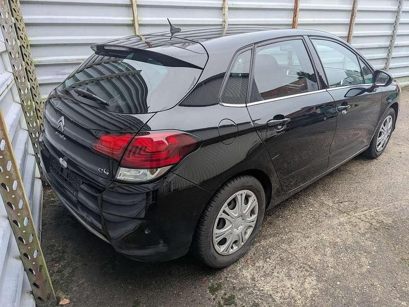 Gebraucht Citroën C4 PureTech 131 PS (96 kW) 2015 Schwarz Limousine