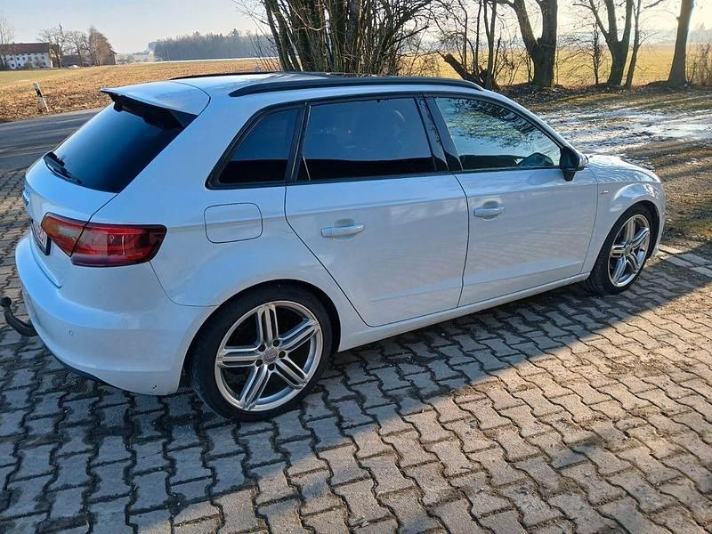 Gebraucht Audi A3 S-Line 150 PS (110 kW) 2013 Weiß Limousine