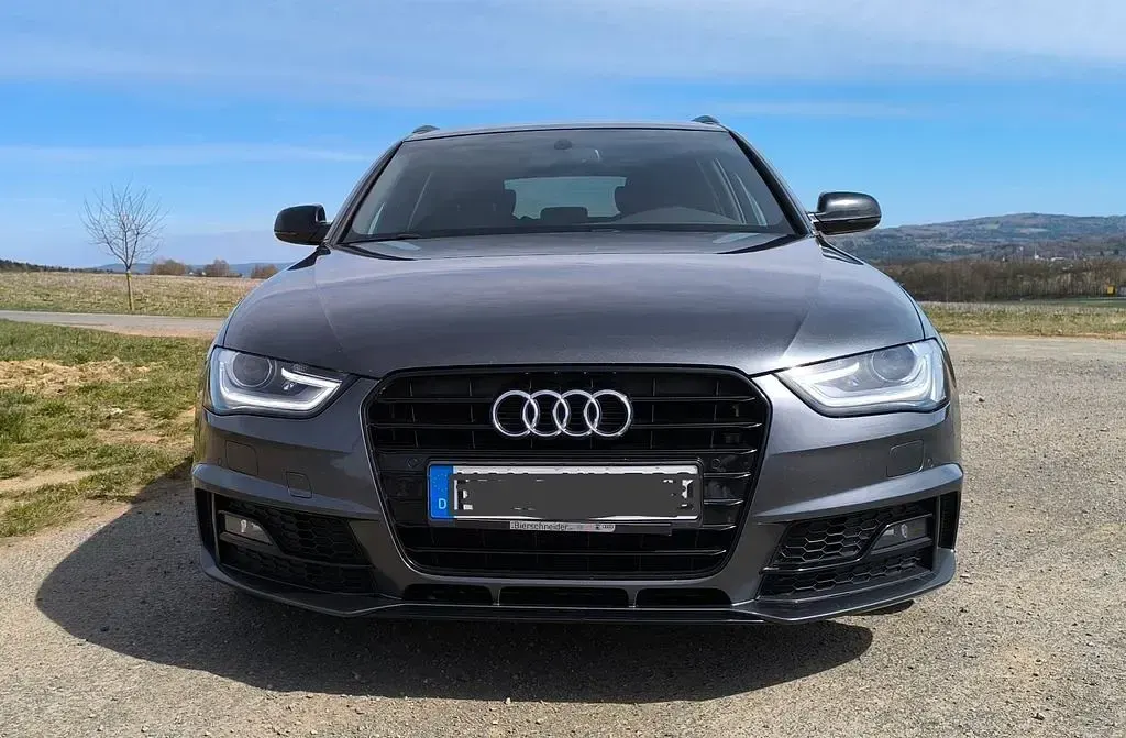 Używany Audi A4 S-Line 190 KM (139 kW) 2015 Szary Kombi
