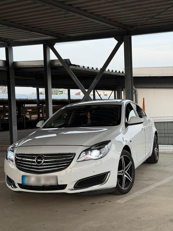 Gebraucht Opel Insignia 131 PS (96 kW) 2013 Weiß Limousine