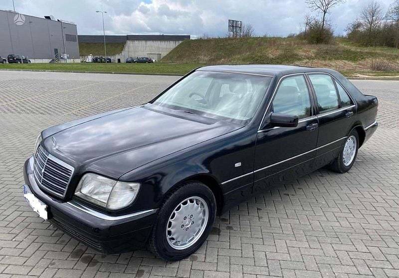 Schwarz Gebraucht 1998 Mercedes S280 Limousine | 11.111 € - Bild 1/4