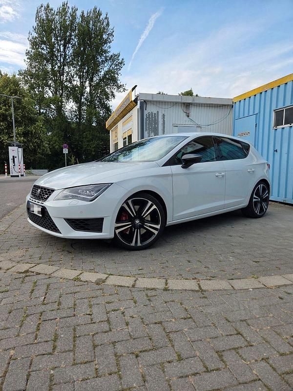 Gebraucht Seat Leon Cupra 290 290 PS (213 kW) 2016 Weiß Limousine