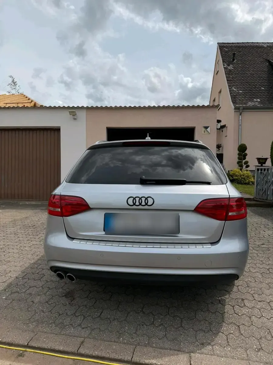 Gebraucht Audi A4 150 PS (110 kW) 2015 Grau Kombi