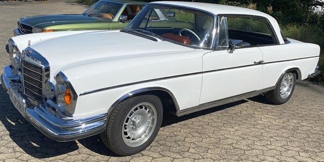 Weiß Gebraucht 1964 Mercedes W111 Coupé | 25.500 € - Bild 1/4