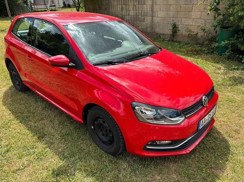 Rot Gebraucht 2016 VW Polo Comfortline Limousine | 7.500 € (Superpreis) - Bild 1/4
