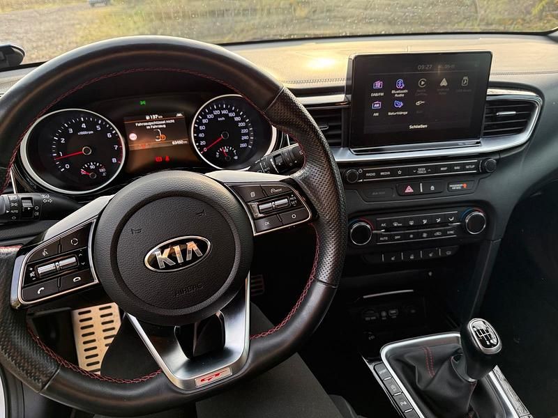 Gebraucht Kia Ceed GT GT 204 PS (150 kW) 2019 Weiß Limousine