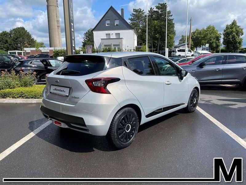 Gebraucht Nissan Micra 92 PS (67 kW) 2021 Silber Kleinwagen