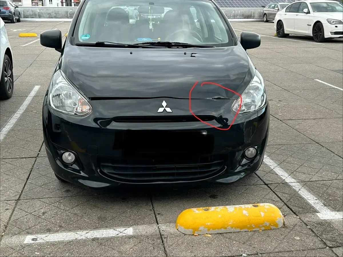 Gebraucht Mitsubishi Space Star 70 PS (51 kW) 2014 Schwarz Van / Kleinbus