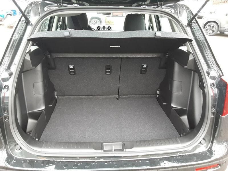 Neu Suzuki Vitara Club 129 PS (94 kW) 2026 Schwarz SUV