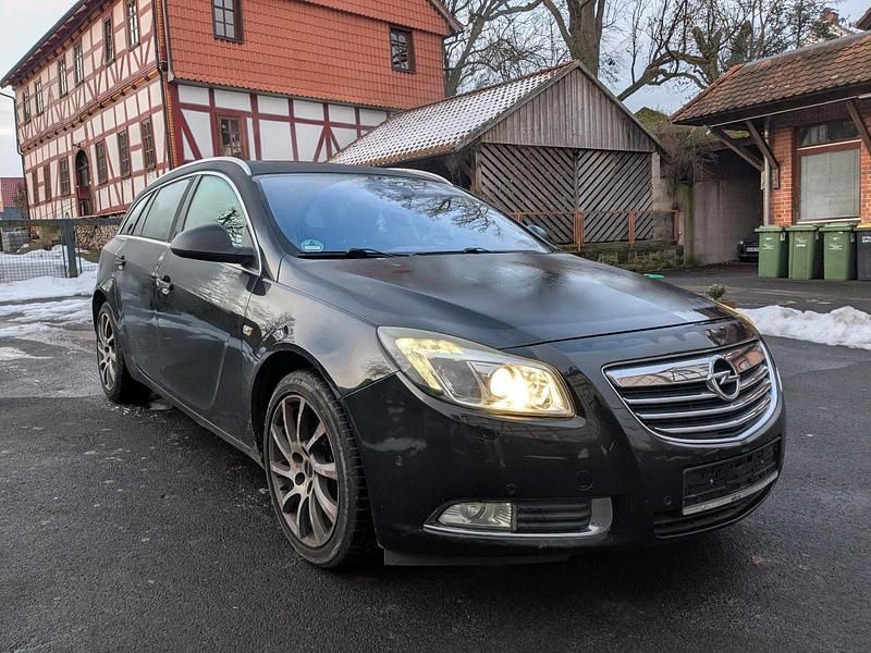 Gebraucht Opel Insignia 260 PS (191 kW) 2009 Schwarz Kombi