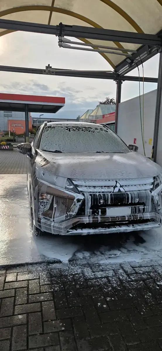 Gebraucht Mitsubishi Eclipse Cross 163 PS (119 kW) 2018 Braun SUV