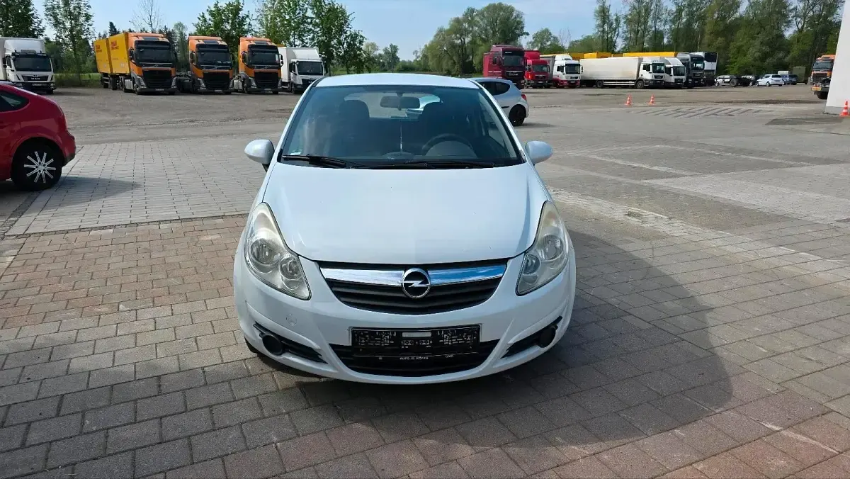 Gebraucht Opel Corsa Edition 69 PS (50 kW) 2010 Weiß Kleinwagen