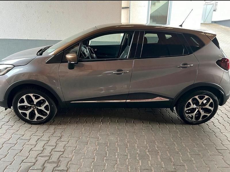 Gebraucht Renault Captur Intens 118 PS (86 kW) 2018 Grau SUV