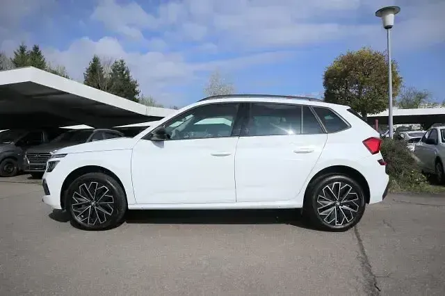 Gebraucht Skoda Kamiq Selection 116 PS (85 kW) 2025 Moonweiss metallic SUV