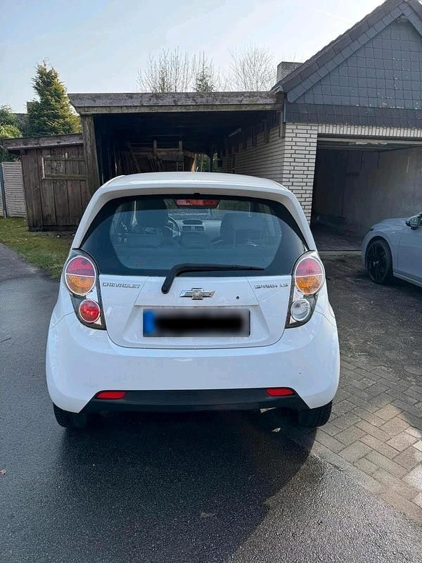 Gebraucht Chevrolet Spark 68 PS (50 kW) 2013 Weiß Kleinwagen