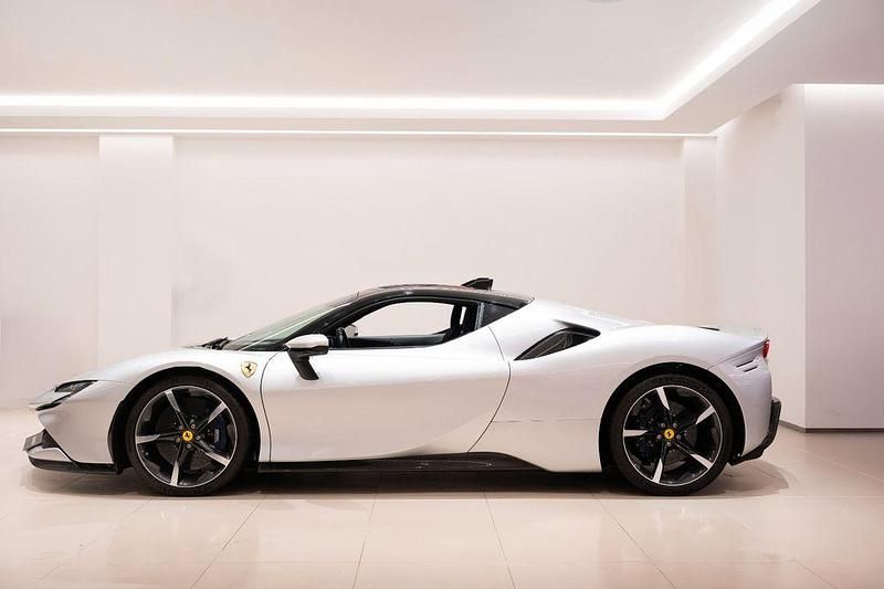 Gebraucht Ferrari SF90 2020 Silber