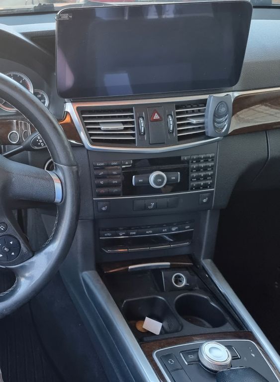 Gebraucht Mercedes E300 231 PS (169 kW) 2011 Schwarz Limousine