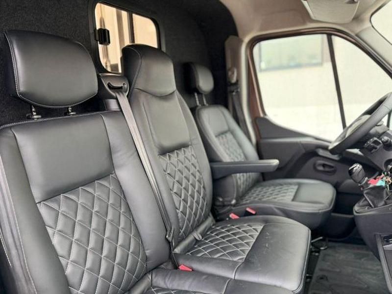 Gebraucht Renault Master 135 PS (99 kW) 2020 Braun Van / Kleinbus