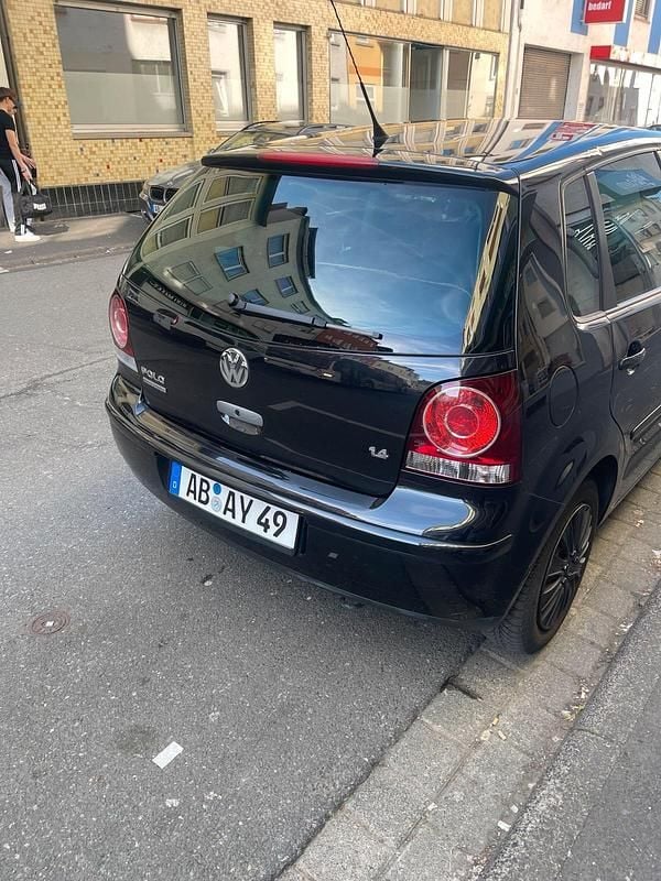 Second-hand VW Polo Black Edition 80 CP (58 kW) 2009 Negru Hatchback