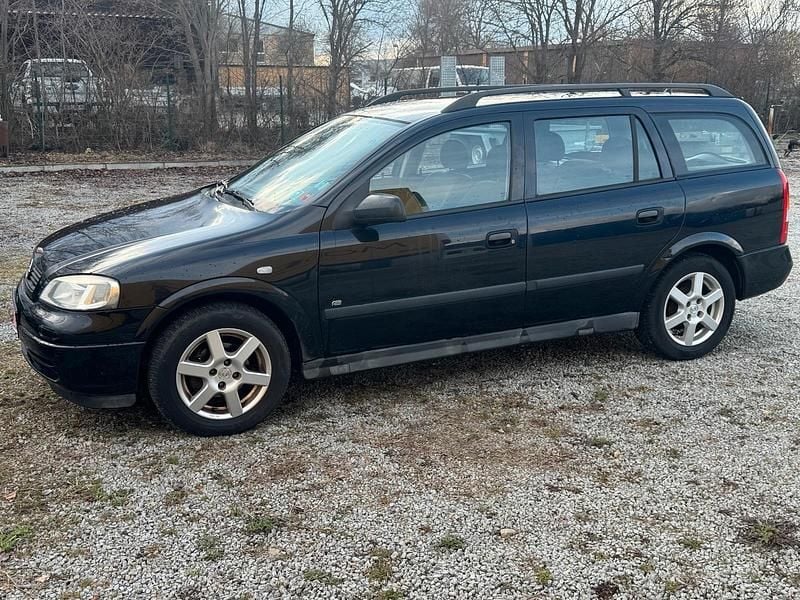 Gebraucht Opel Astra 90 PS (66 kW) 2009 Schwarz Kombi