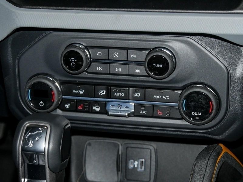 Weiß Gebraucht 2023 Ford Bronco SUV | 64.250 € - Bild 1/4