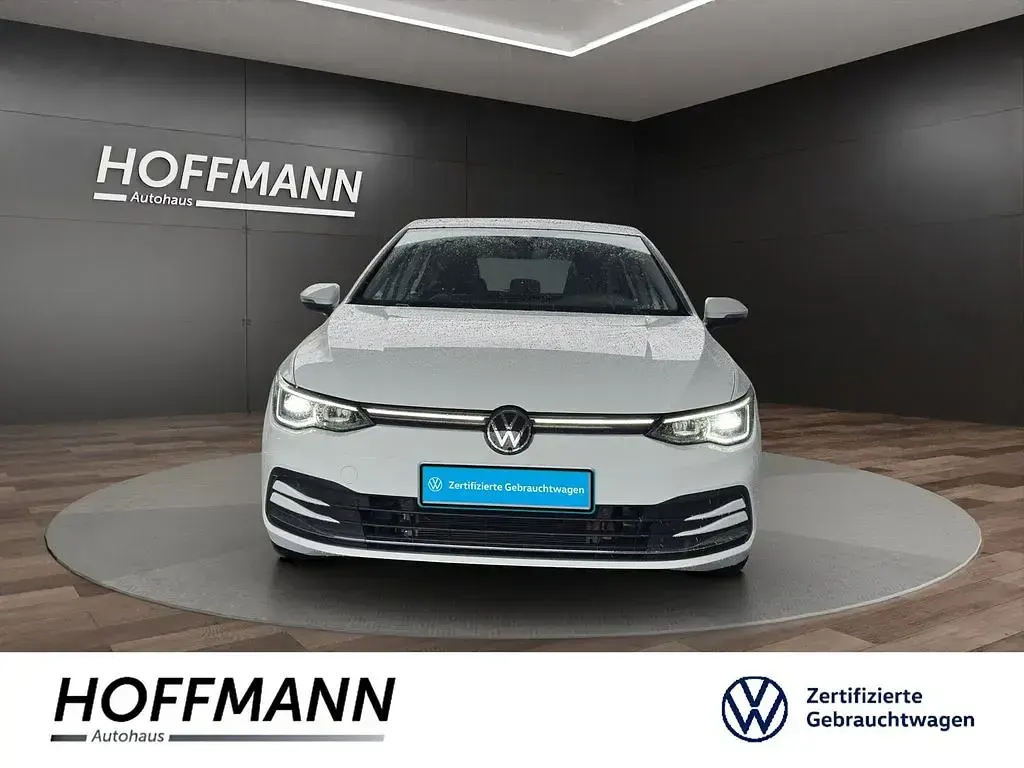 Gebraucht VW Golf VIII Style 150 PS (110 kW) 2022 Weiß Limousine