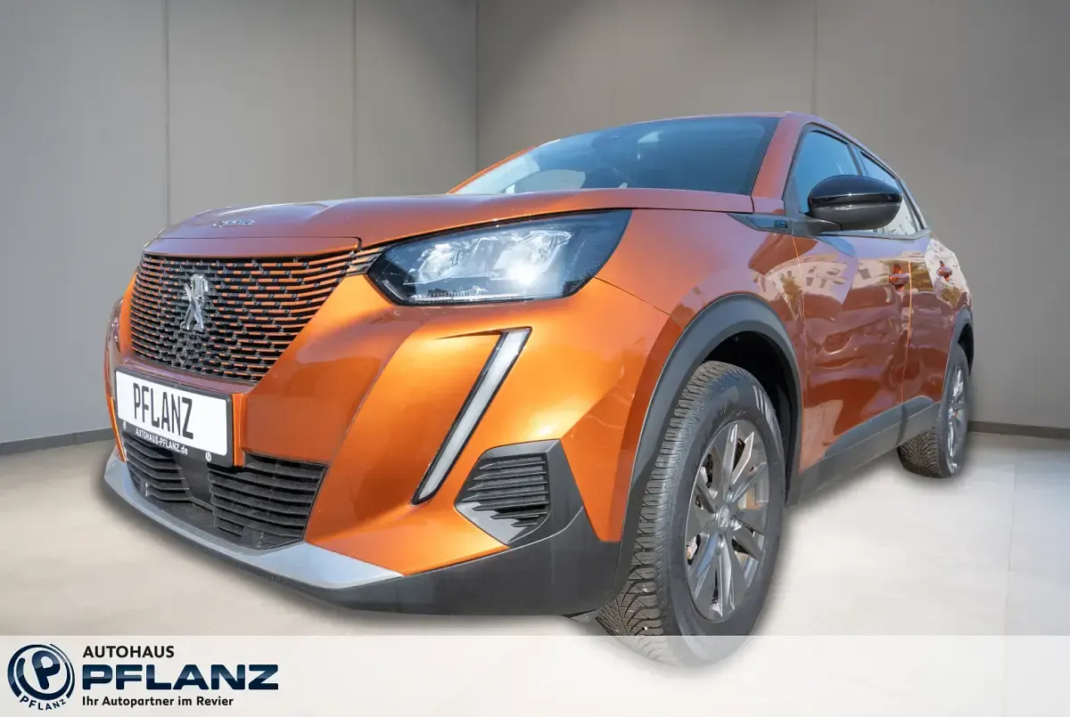 Gebraucht Peugeot e-2008 Active 100 kW (136 PS) 2022 SUV