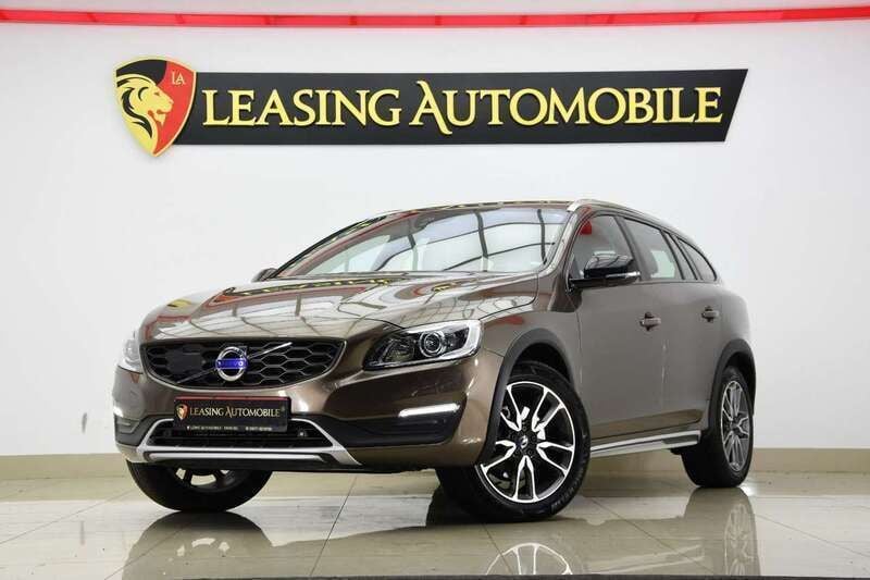 Twilight bronze / metallic Gebraucht 2016 Volvo V60 CC Summum Kombi | 16.800 € (Superpreis) - Bild 1/4