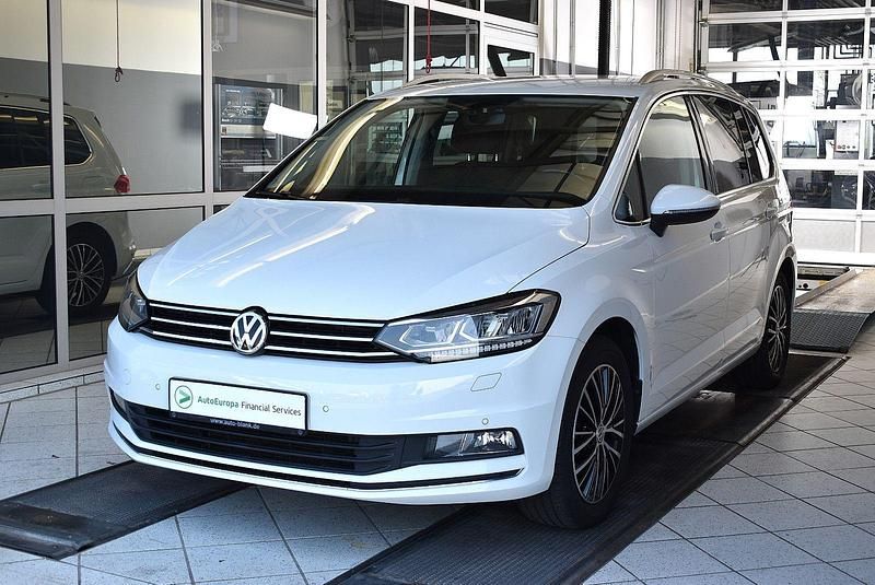 Gebraucht VW Touran Highline 150 PS (110 kW) 2016 Weiß Van / Kleinbus