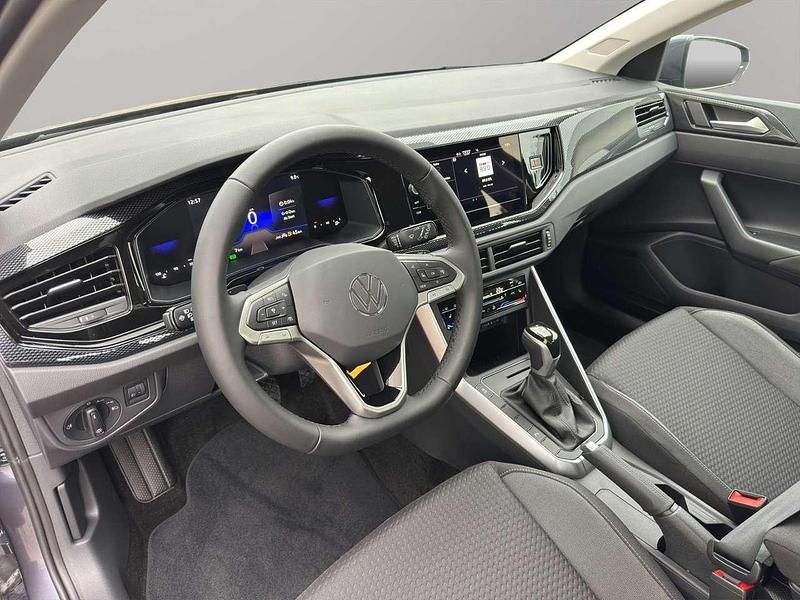 Gebraucht VW Polo IQ Drive 95 PS (69 kW) 2025 Rauchgrau metallic Limousine