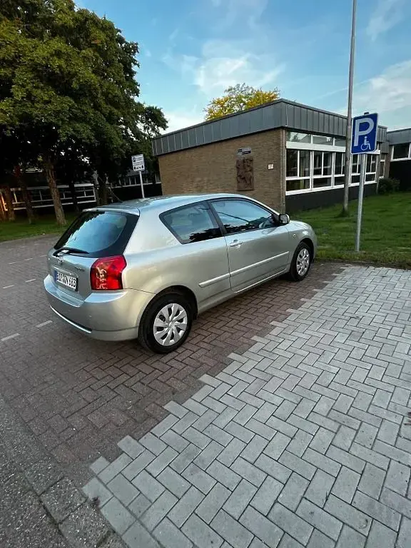 Gebraucht Toyota Corolla Luna 97 PS (71 kW) 2006 Silber Limousine
