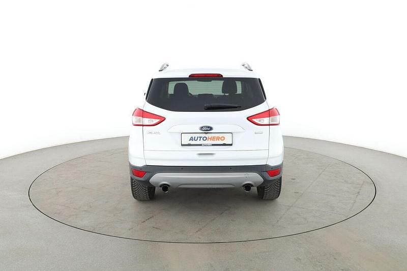 Gebraucht Ford Kuga Titanium 150 PS (110 kW) 2015 Weiß SUV