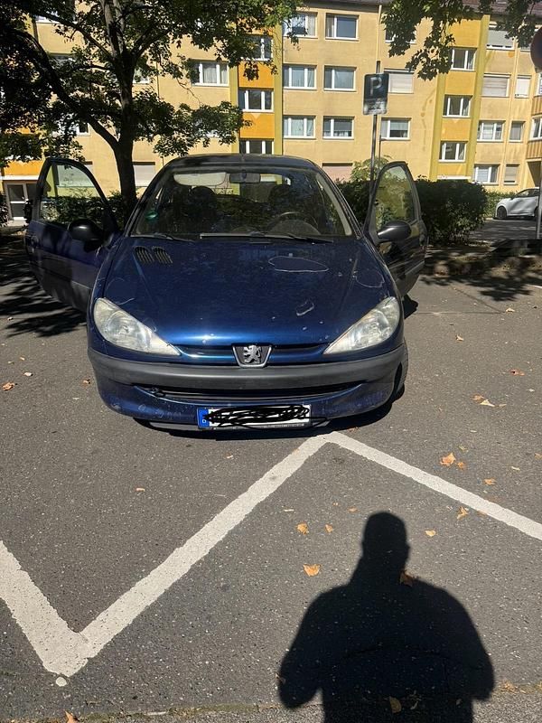 Blau Gebraucht 2002 Peugeot 206 Coupé | 600 € - Bild 1/4