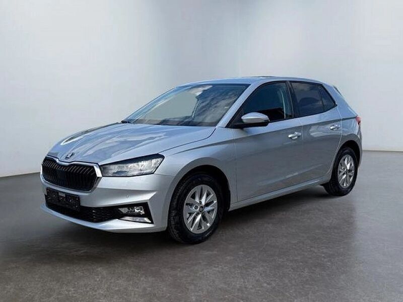 Silber Neu 2025 Skoda Fabia Drive Limousine | 23.889 € (Fairer Preis) - Bild 1/4
