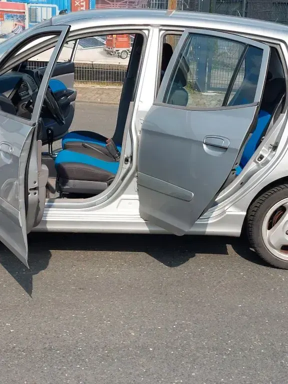 Używany Kia Picanto EX 65 KM (47 kW) 2004 Srebrny Hatchback