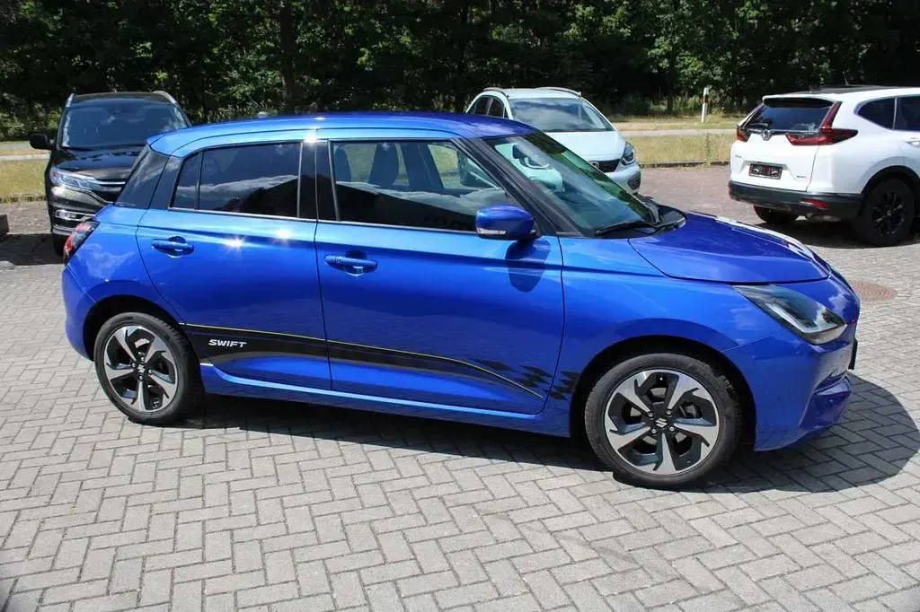 Gebraucht Suzuki Swift Comfort+ 83 PS (61 kW) 2025 Blau Kleinwagen