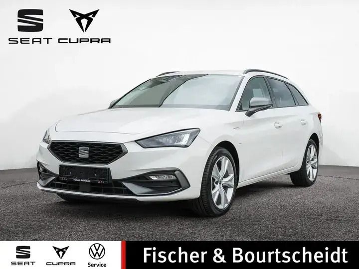 Grau Gebraucht 2023 Seat Leon ST Style Kombi | 21.796 € (Guter Preis) - Bild 1/1