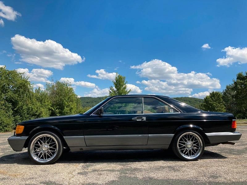 Second-hand Mercedes 560 1990 Negru Coupe