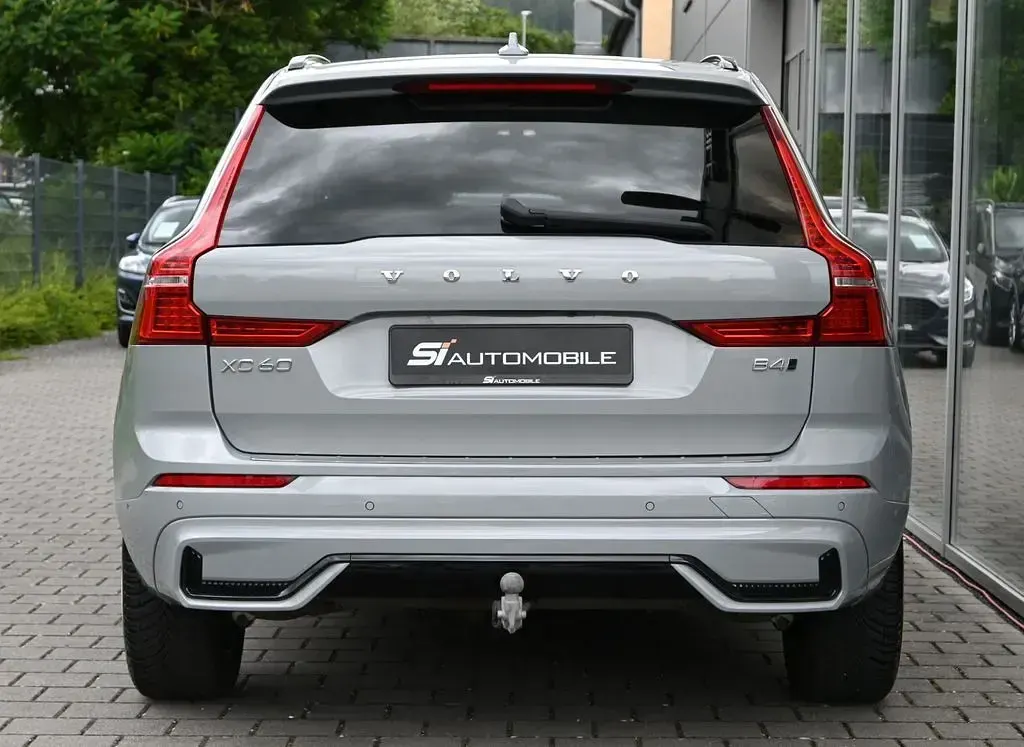 Gebraucht Volvo XC60 Plus 197 PS (144 kW) 2024 Vapour grey / metallic SUV